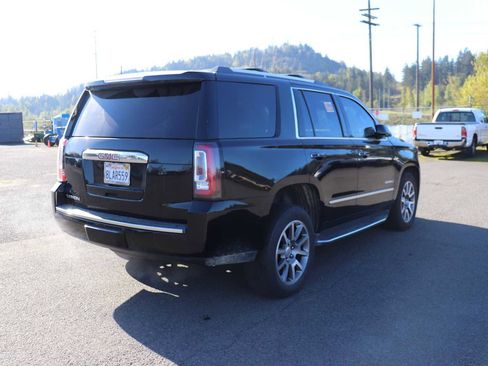 Used 2017 GMC Yukon Denali image 5