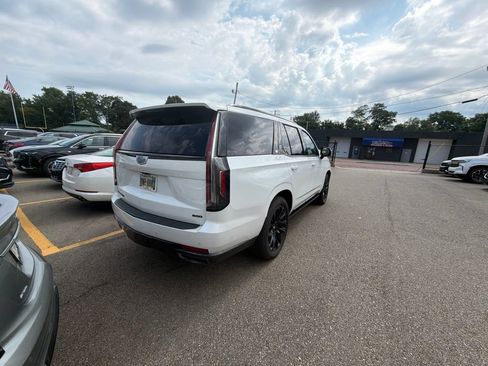 Used 2024 Cadillac Escalade Sport Platinum w/ LPO, ONYX Package AWD/4WD image 6