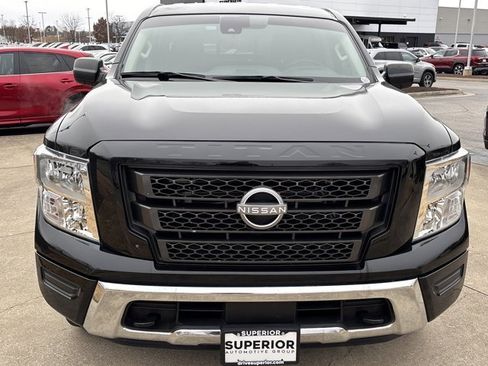 Used 2023 Nissan Titan SV w/ Accessory Utility Package image 12