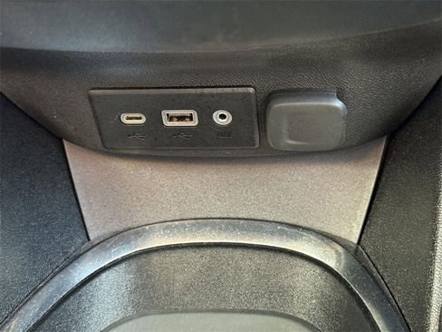 Used 2023 Chevrolet Malibu LT image 37