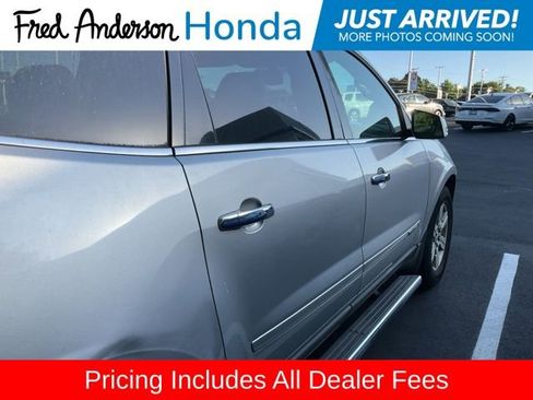 Used 2009 Chevrolet Traverse LT FWD image 4