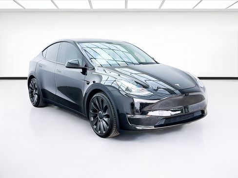 Used 2022 Tesla Model Y Performance AWD/4WD image 3