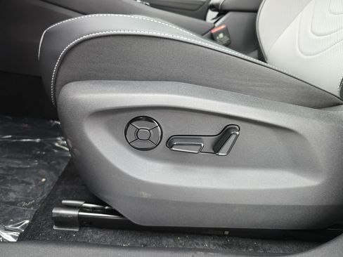 New 2026 Volkswagen Tiguan SE R-Line AWD/4WD image 29