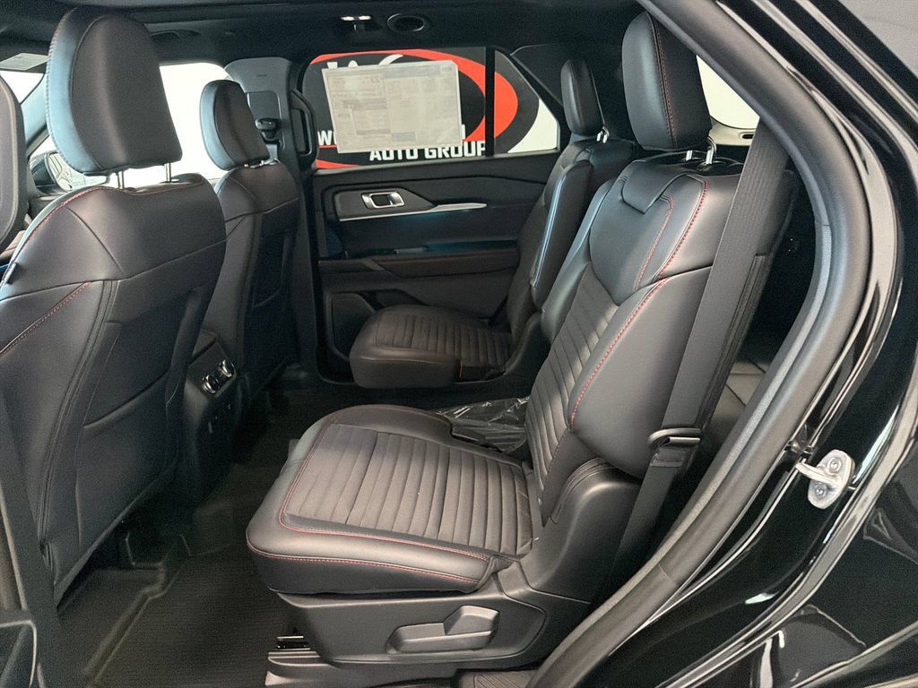 New 2027 Ford Explorer ST-Line w/ Premium Package AWD/4WD image 13
