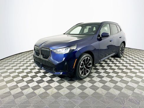 Used 2025 BMW X3 xDrive30i w/ Premium Package image 4