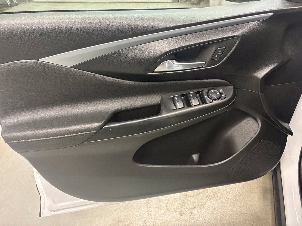 Used 2024 Buick Envista Preferred w/ Convenience I Package FWD image 22