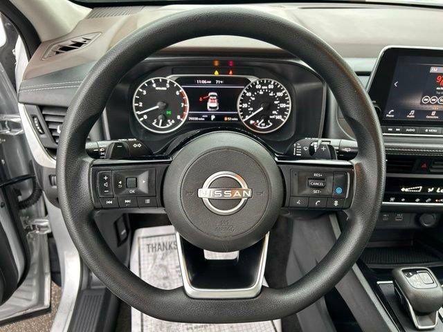 Used 2023 Nissan Rogue SV AWD/4WD image 16