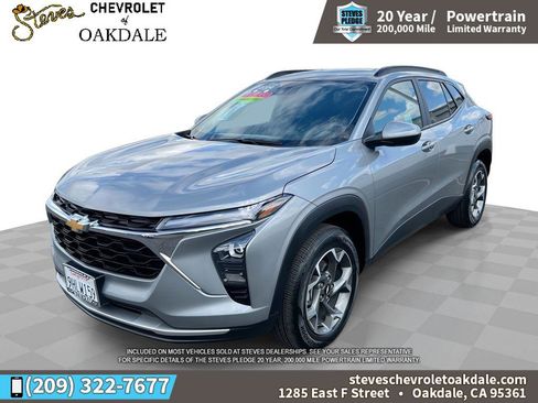 Certified 2024 Chevrolet Trax LT w/ Sunroof Package image 1