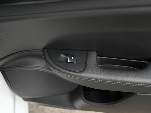 Used 2017 Alfa Romeo Giulia AWD image 40
