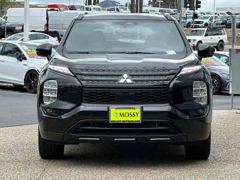 New 2025 Mitsubishi Outlander SEL image 8