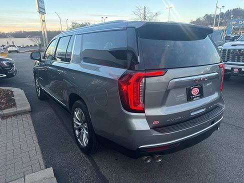 Used 2024 GMC Yukon XL Denali w/ Denali Reserve Package image 6