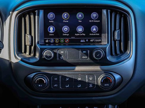 Used 2019 Chevrolet Colorado Z71 image 12