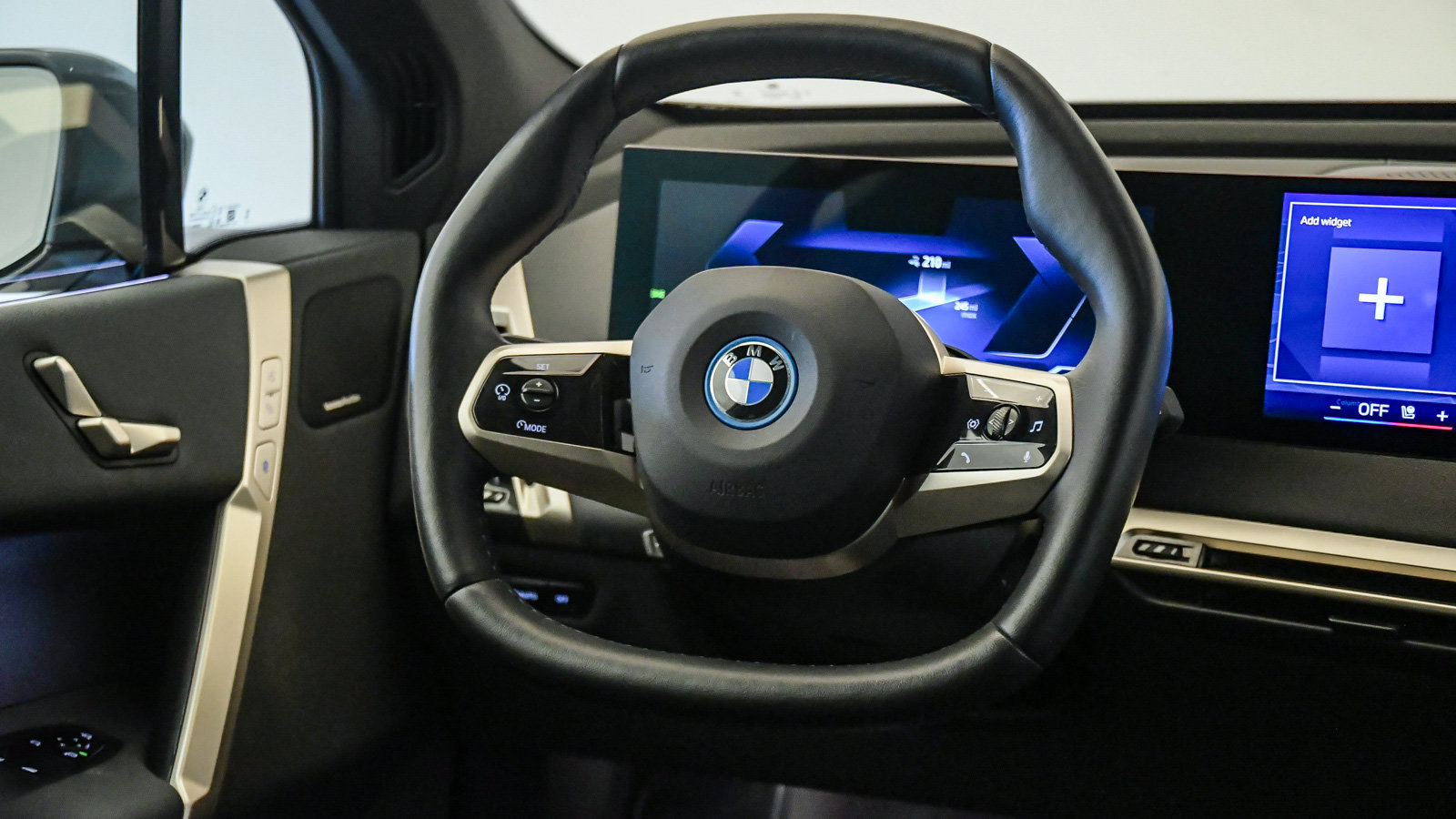 Certified 2024 BMW iX xDrive50 w/ Sport Package AWD/4WD image 13