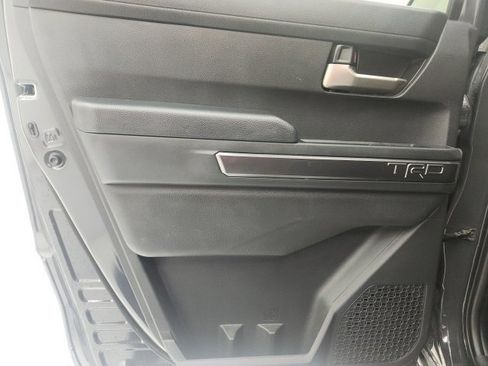 Used 2024 Toyota Tacoma TRD Sport image 9