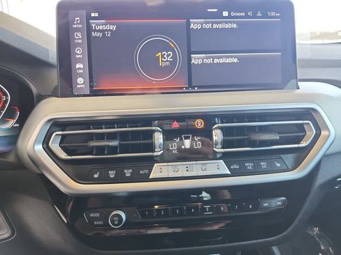 Used 2025 BMW X4 xDrive30i w/ Premium Package AWD/4WD image 12