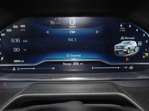 Used 2023 Chevrolet Suburban Premier AWD/4WD image 12