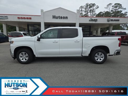 Used 2022 Chevrolet Silverado 1500 LT RWD image 1