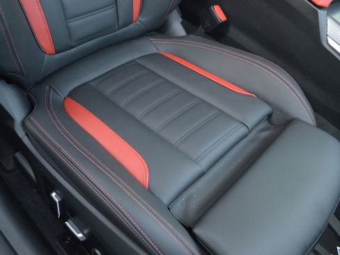 Used 2026 BMW M440i Coupe w/ Premium Package RWD image 33