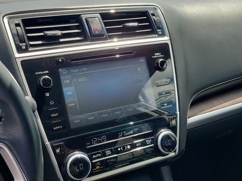 Used 2018 Subaru Outback 3.6R Limited image 30