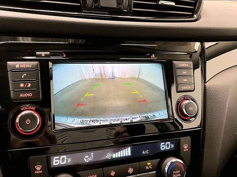 Used 2022 Nissan Rogue Sport SV AWD/4WD image 14
