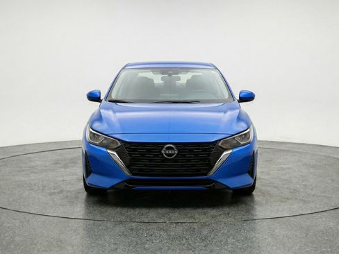 Used 2025 Nissan Sentra SV FWD image 2