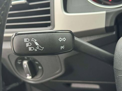 Used 2020 Volkswagen Atlas Cross Sport SE w/ Panoramic Sunroof Package image 29