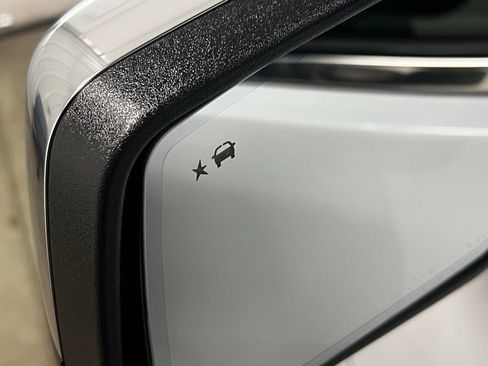 New 2026 Chevrolet Silverado 1500 High Country w/ Technology Package AWD/4WD image 17