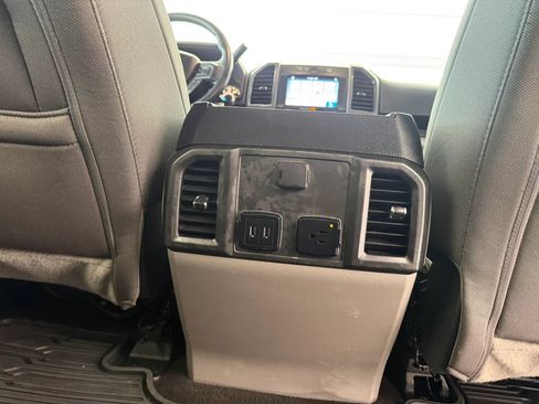 Used 2019 Ford F150 XLT w/ Equipment Group 302A Luxury AWD/4WD image 21