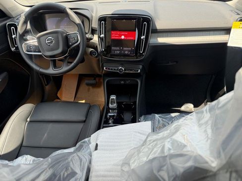 New 2026 Volvo XC40 B5 Plus w/ Protection Package Premier AWD/4WD image 5