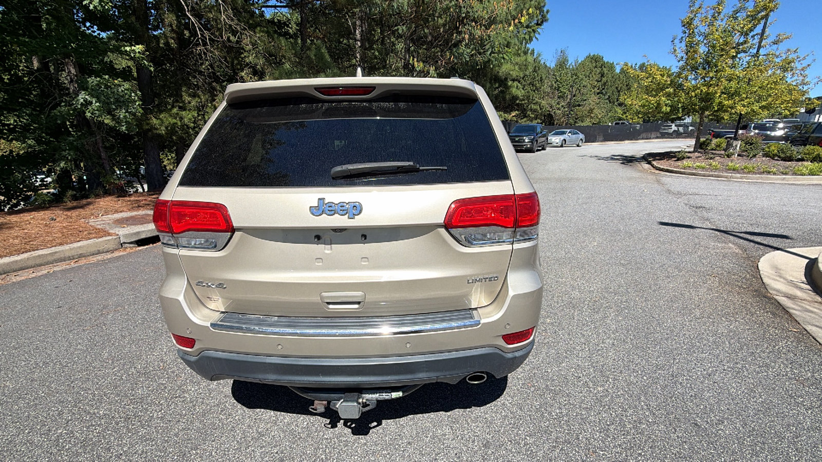 Used 2015 Jeep Grand Cherokee Limited w/ Luxury Group II AWD/4WD image 9