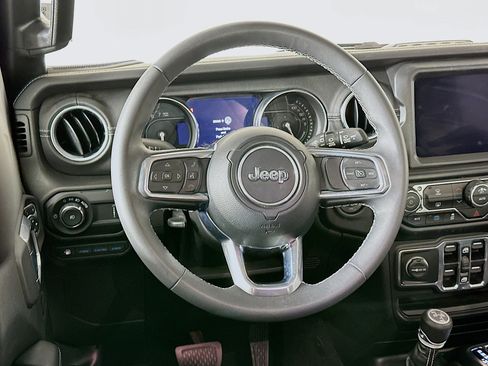 Used 2023 Jeep Wrangler Sahara image 17