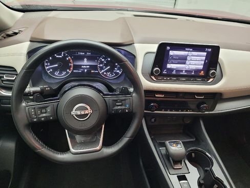 Used 2025 Nissan Rogue SV AWD/4WD image 22