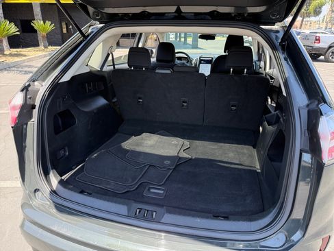 Used 2022 Ford Edge SE w/ Black Appearance Package image 21