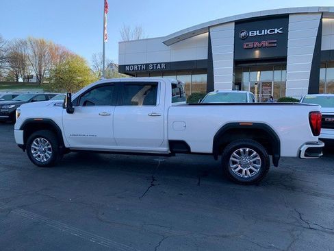 Certified 2022 GMC Sierra 2500 Denali w/ Denali Ultimate Package AWD/4WD image 2