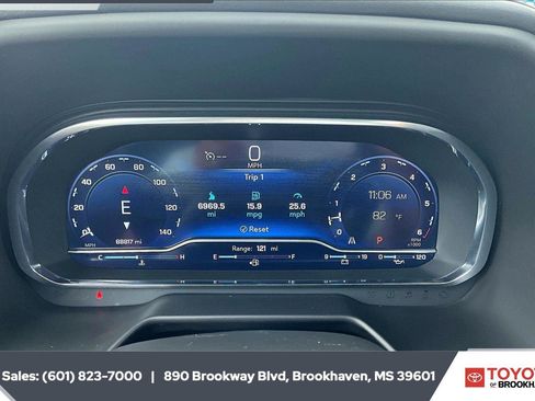 Used 2024 Chevrolet Suburban RST RWD image 14