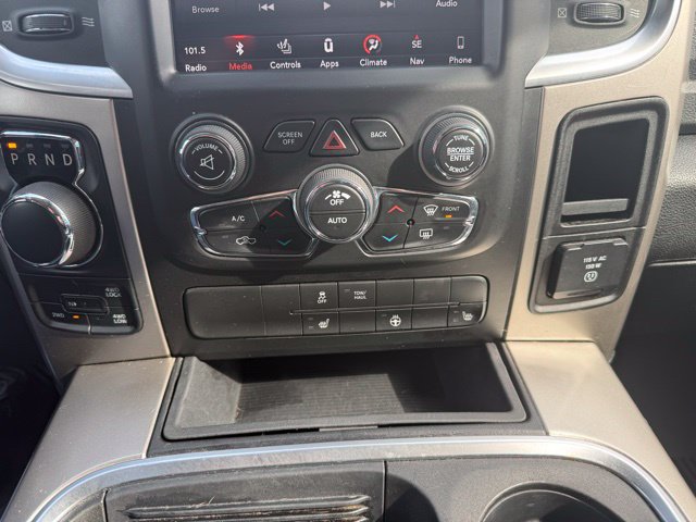 Used 2018 RAM 1500 Classic SLT w/ SLT Plus D←cor Group AWD/4WD image 27