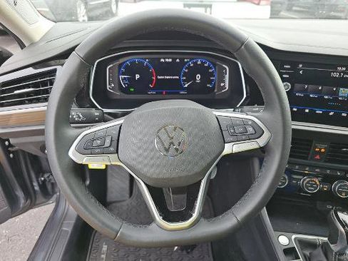 Used 2024 Volkswagen Jetta SEL FWD image 7