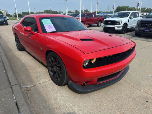 Used 2016 Dodge Challenger R/T Scat Pack RWD image 30