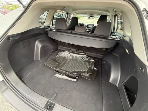 Used 2022 Toyota RAV4 LE AWD/4WD image 32