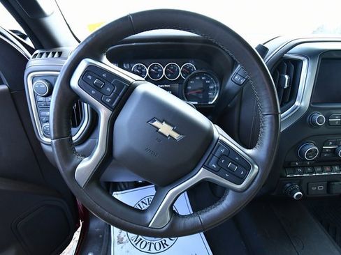 Certified 2022 Chevrolet Silverado 1500 LT image 2