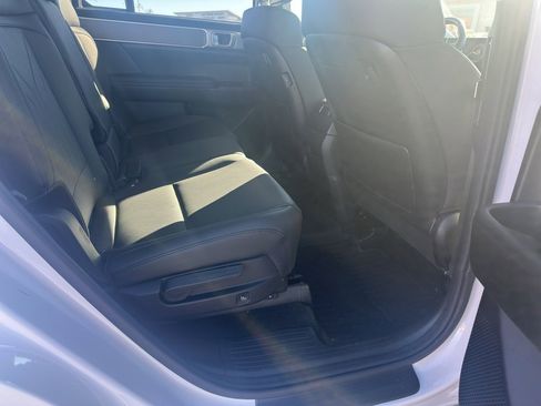 Used 2024 Hyundai Santa Fe SEL image 17