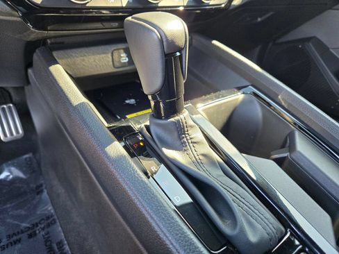 Used 2025 Honda Accord Sport image 18