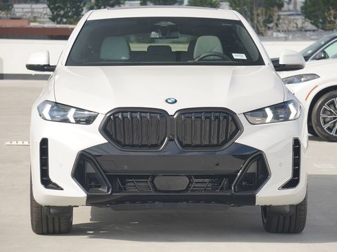 Used 2026 BMW X6 xDrive40i w/ Climate Comfort Package AWD/4WD image 2