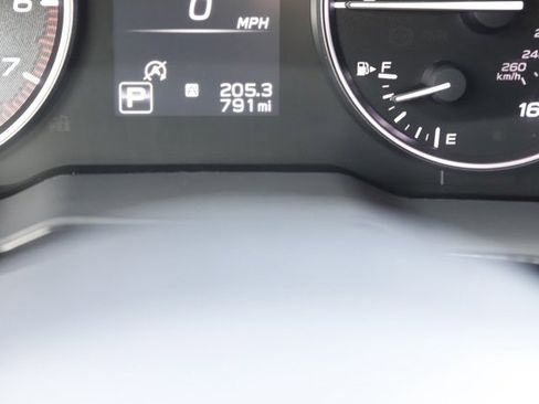 Used 2025 Subaru Outback Premium w/ Popular Package #1A image 29