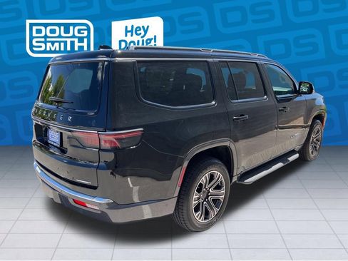 Used 2022 Jeep Wagoneer Series III w/ Convenience Group I AWD/4WD image 6