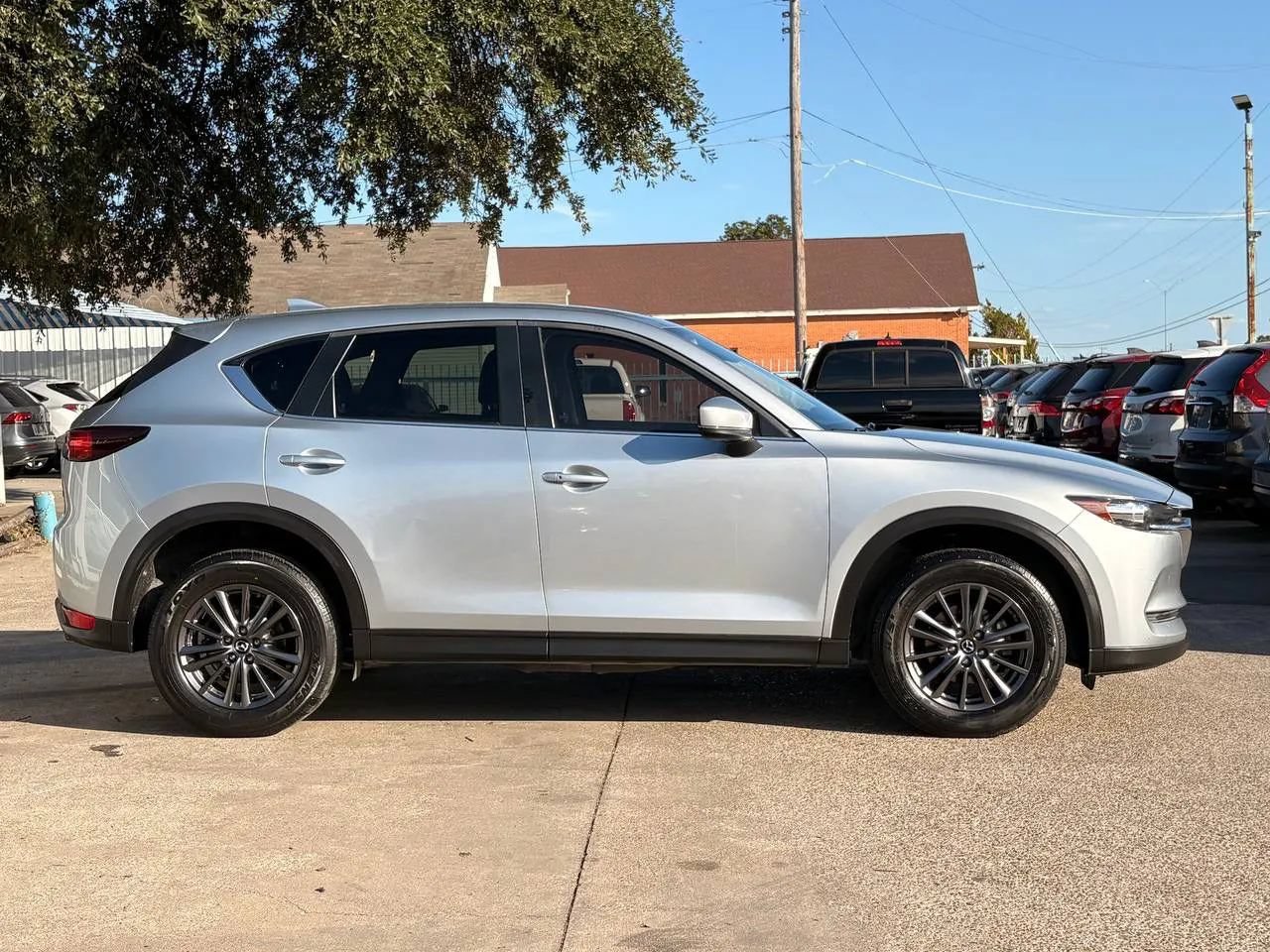 Used 2019 MAZDA CX-5 Touring FWD image 2