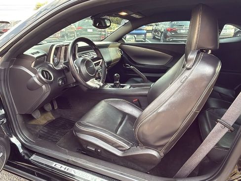 Used 2010 Chevrolet Camaro SS RWD image 10