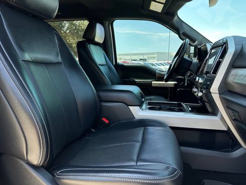 Used 2022 Ford F250 Lariat w/ Lariat Value Package AWD/4WD image 10