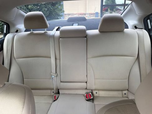 Used 2016 Subaru Legacy 2.5i Premium AWD/4WD image 20