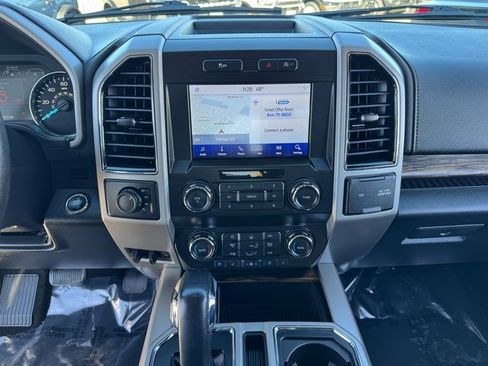Certified 2019 Ford F150 Lariat image 25